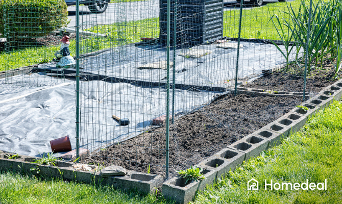 Afscheiding voor een moestuin met tuingaas