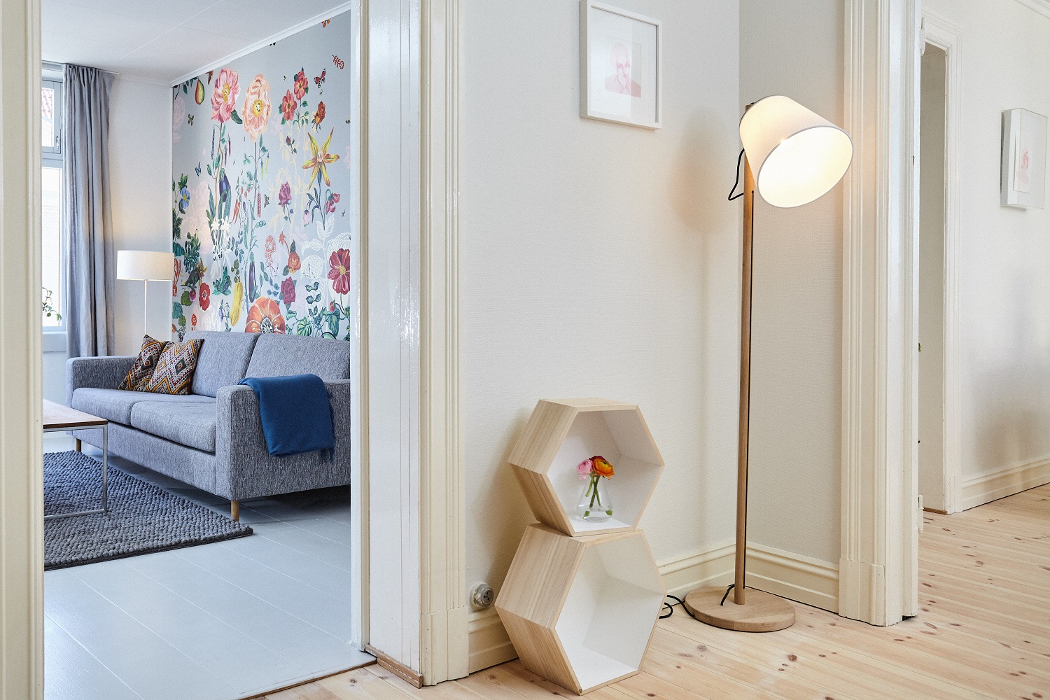 muur met behang