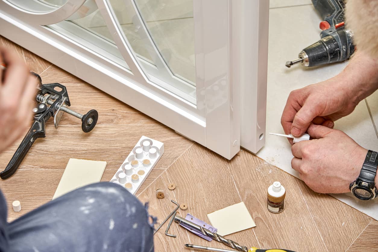schuipui reparatie door 2 personen